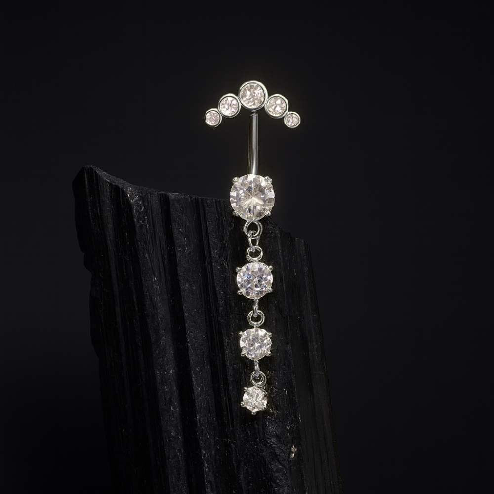 Elegantes Bauchnabelpiercing aus Titan mit Zirkonia